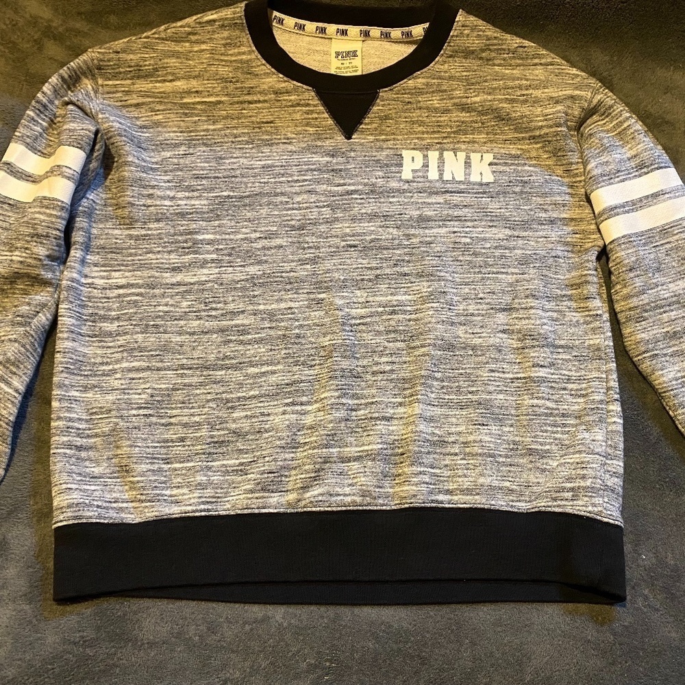 PINK Victoria's Secret Sweater - XS